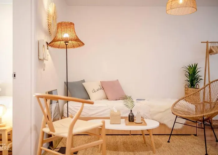Отель Lazo House